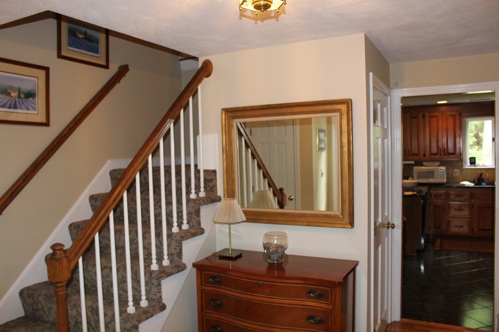 10 Jefferson Road Franklin, MA 02038 - Photo 5 of 30 Gallery Image 5