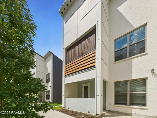 $240,000 | 118 Canvasback Drive, Youngsville, LA 70592