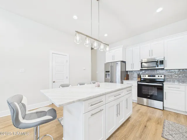 $240,000 | 118 Canvasback Drive, Youngsville, LA 70592