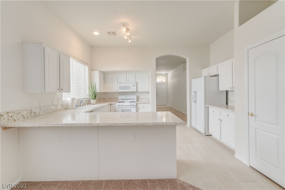 1496 Rancho Navarro Street Henderson, NV 89012 - Photo 7 of 34 Gallery Image 7
