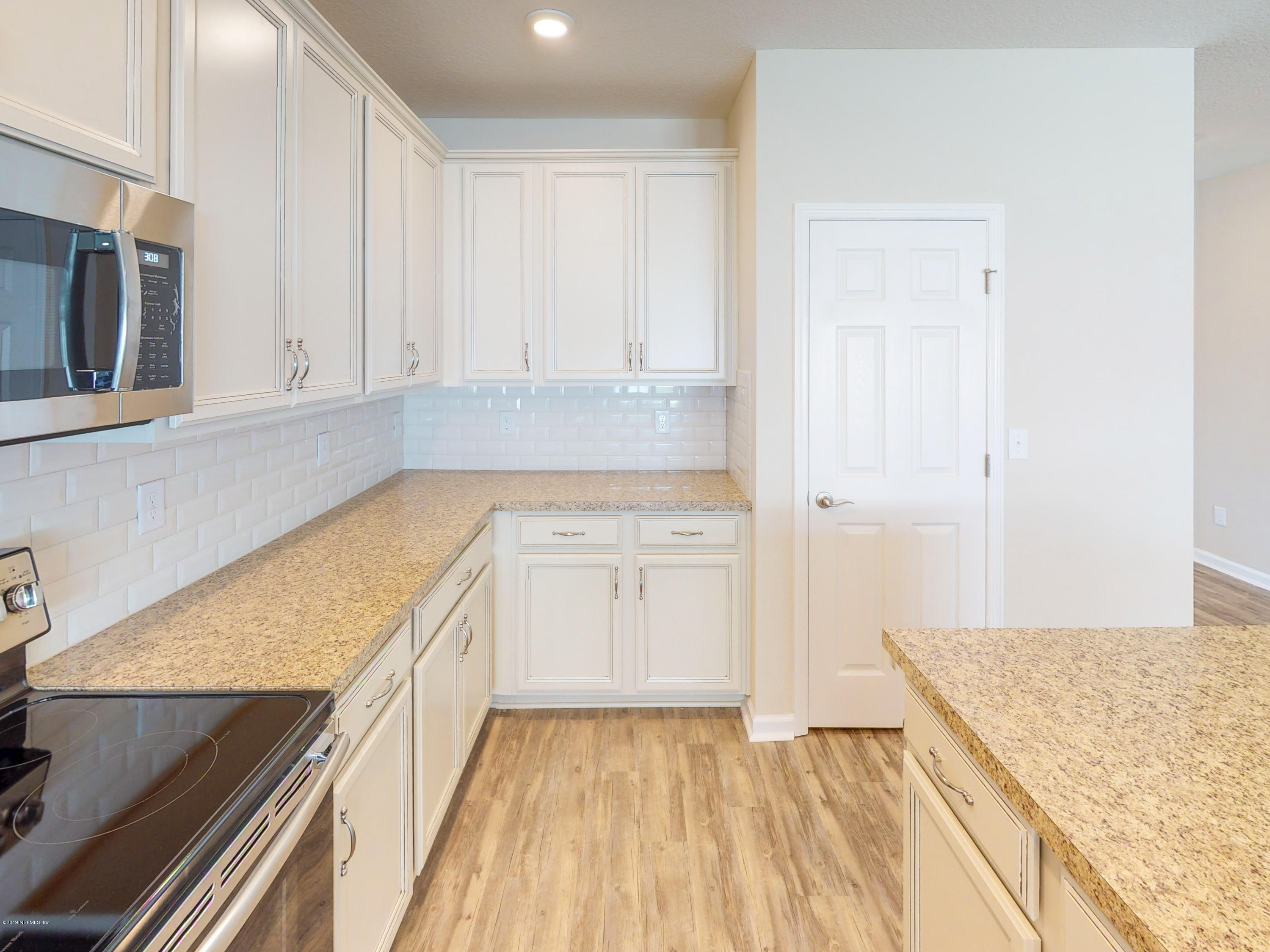 11960 Bridgehampton Road-17