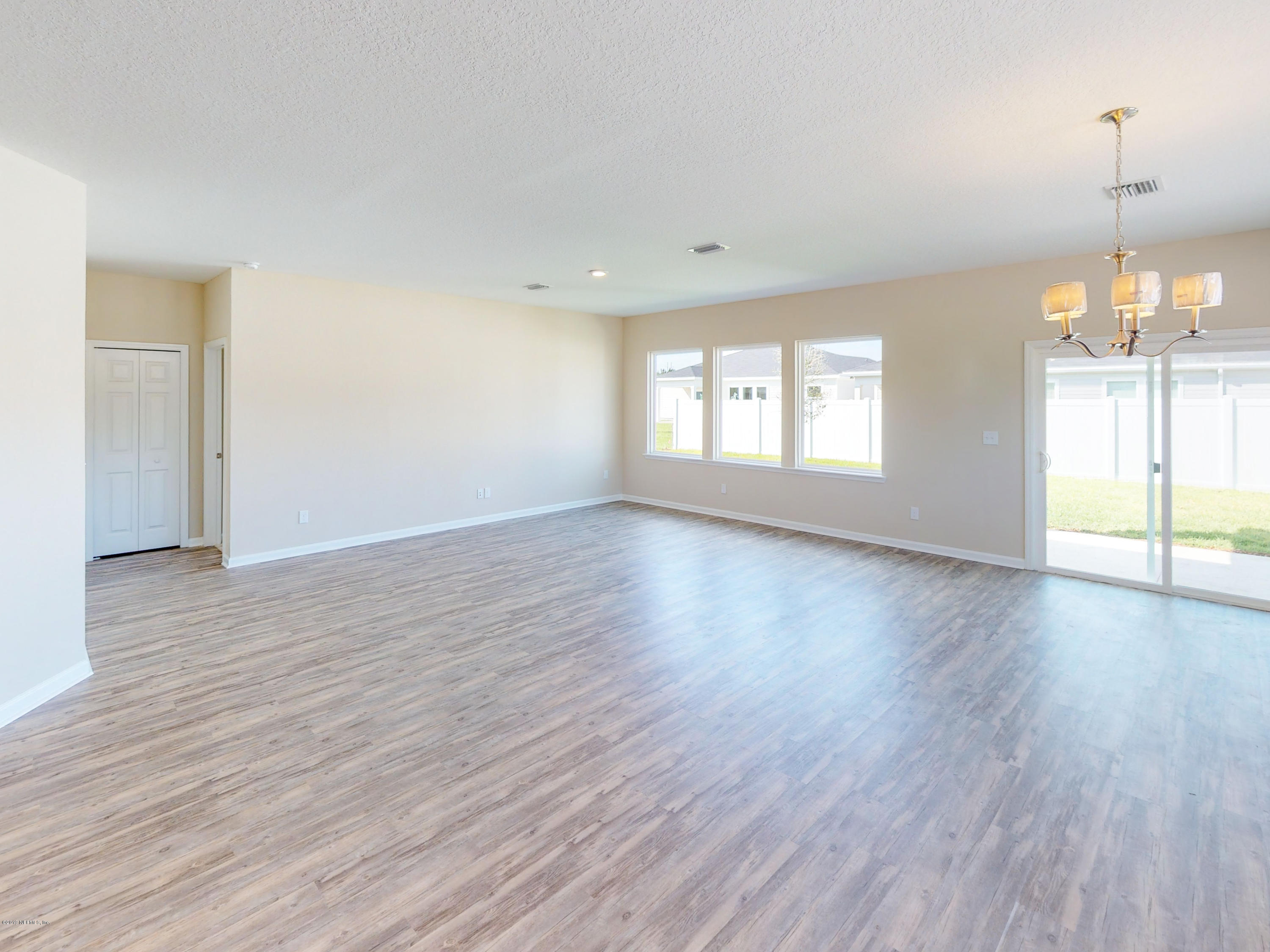 11960 Bridgehampton Road-19