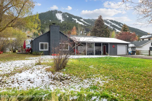 $2,750,000 | 630 East Kelly Avenue, Jackson, WY 83001