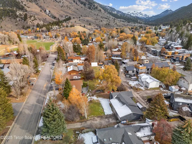 $2,750,000 | 630 East Kelly Avenue, Jackson, WY 83001