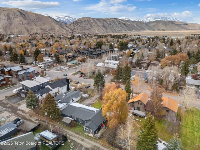 $2,750,000 | 630 East Kelly Avenue, Jackson, WY 83001