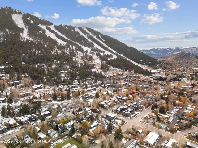 $2,750,000 | 630 East Kelly Avenue, Jackson, WY 83001