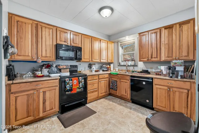 $2,750,000 | 630 East Kelly Avenue, Jackson, WY 83001