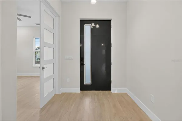 $3,995 | 207 Athens Street, Tarpon Springs, FL 34689