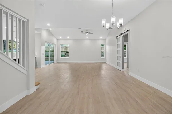 $3,995 | 207 Athens Street, Tarpon Springs, FL 34689