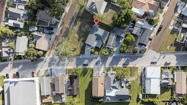 $3,995 | 207 Athens Street, Tarpon Springs, FL 34689
