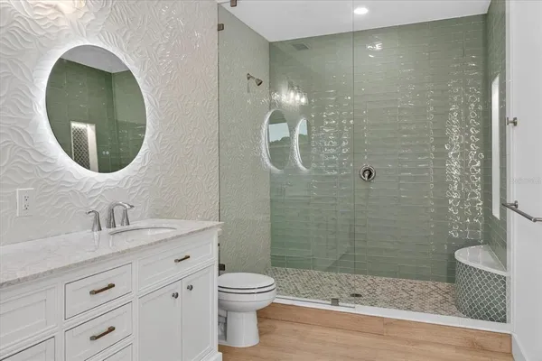 $3,995 | 207 Athens Street, Tarpon Springs, FL 34689