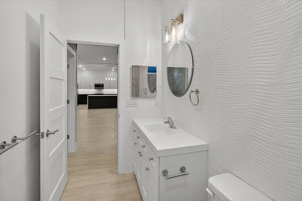 $3,995 | 207 Athens Street, Tarpon Springs, FL 34689