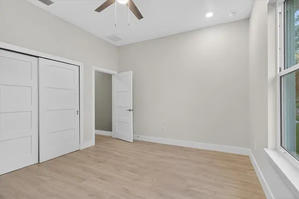 $3,995 | 207 Athens Street, Tarpon Springs, FL 34689