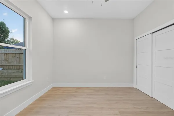 $3,995 | 207 Athens Street, Tarpon Springs, FL 34689
