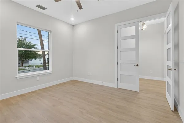 $3,995 | 207 Athens Street, Tarpon Springs, FL 34689