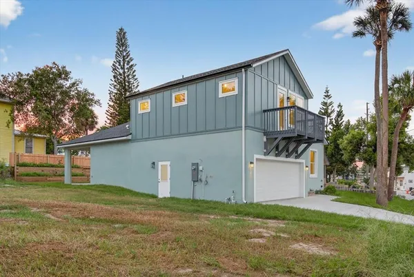 $3,995 | 207 Athens Street, Tarpon Springs, FL 34689