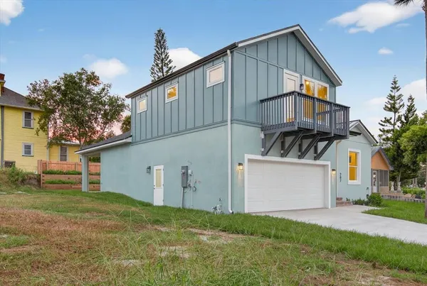 $3,995 | 207 Athens Street, Tarpon Springs, FL 34689