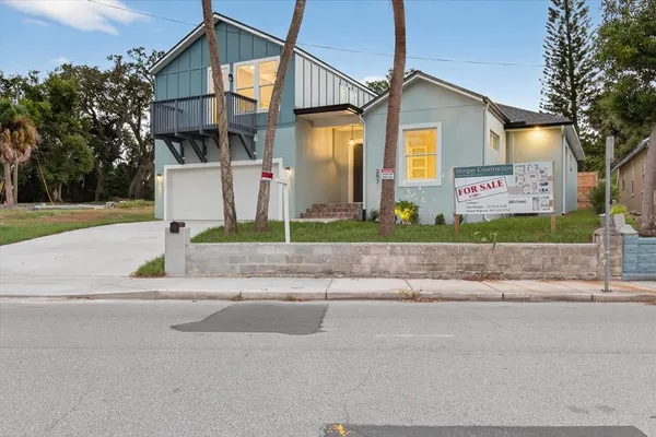 $3,995 | 207 Athens Street, Tarpon Springs, FL 34689