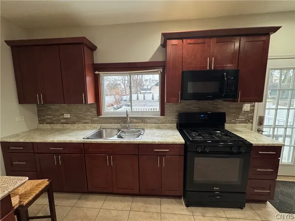 $255,000 | 1515 Oneida Street, Utica, NY 13501