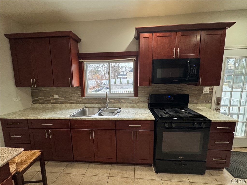 1515 Oneida Street Utica, NY 13501 - Photo 7 of 15