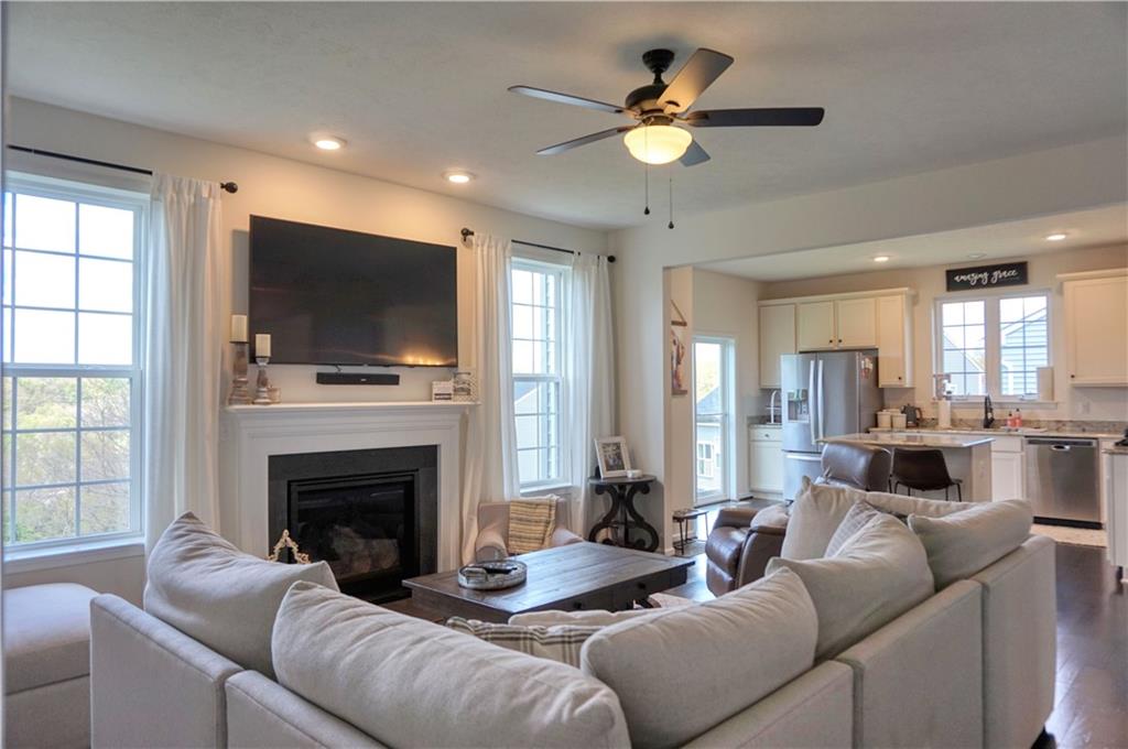 143 Wyncrest Drive Butler, PA 16001 - Photo 5 of 25