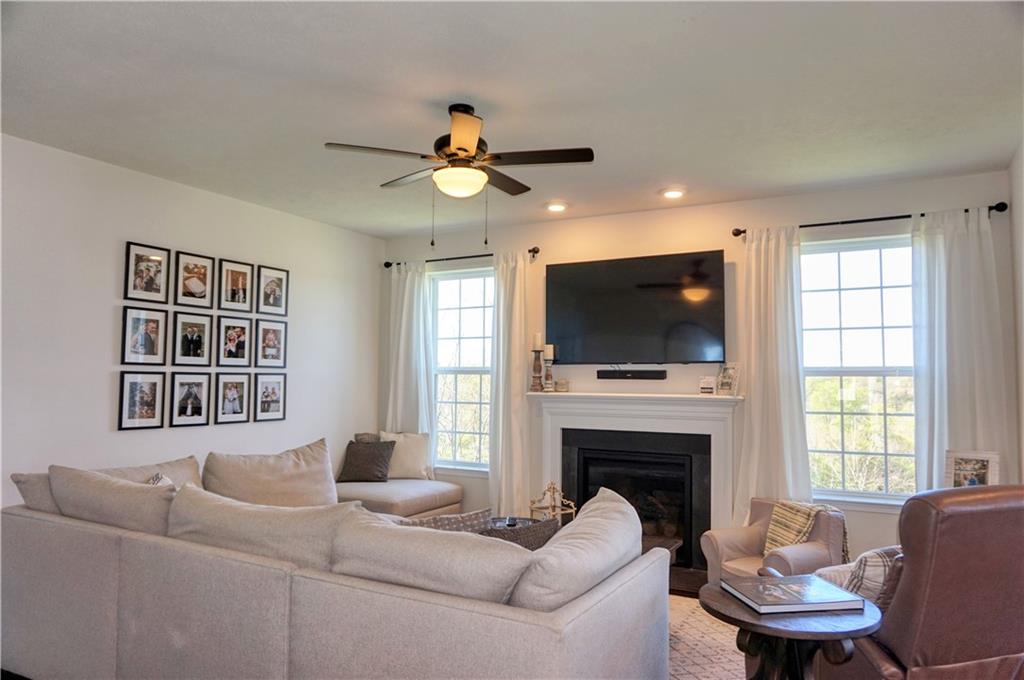 143 Wyncrest Drive Butler, PA 16001 - Photo 7 of 25