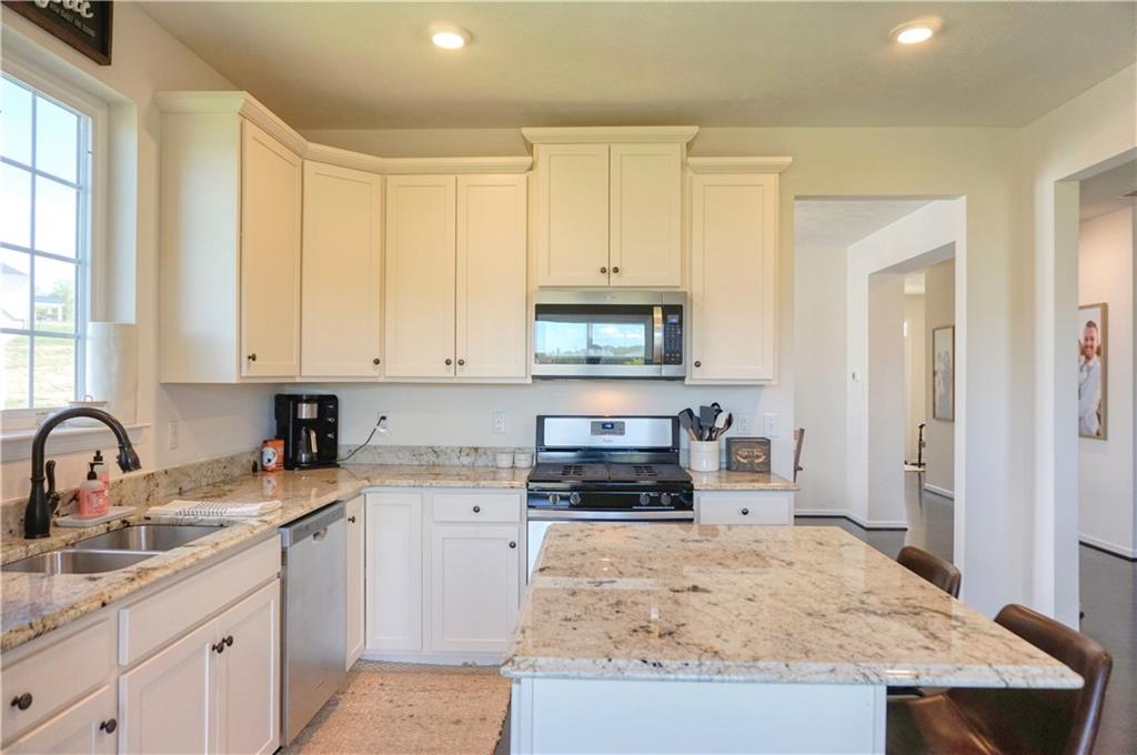 143 Wyncrest Drive Butler, PA 16001 - Photo 10 of 25