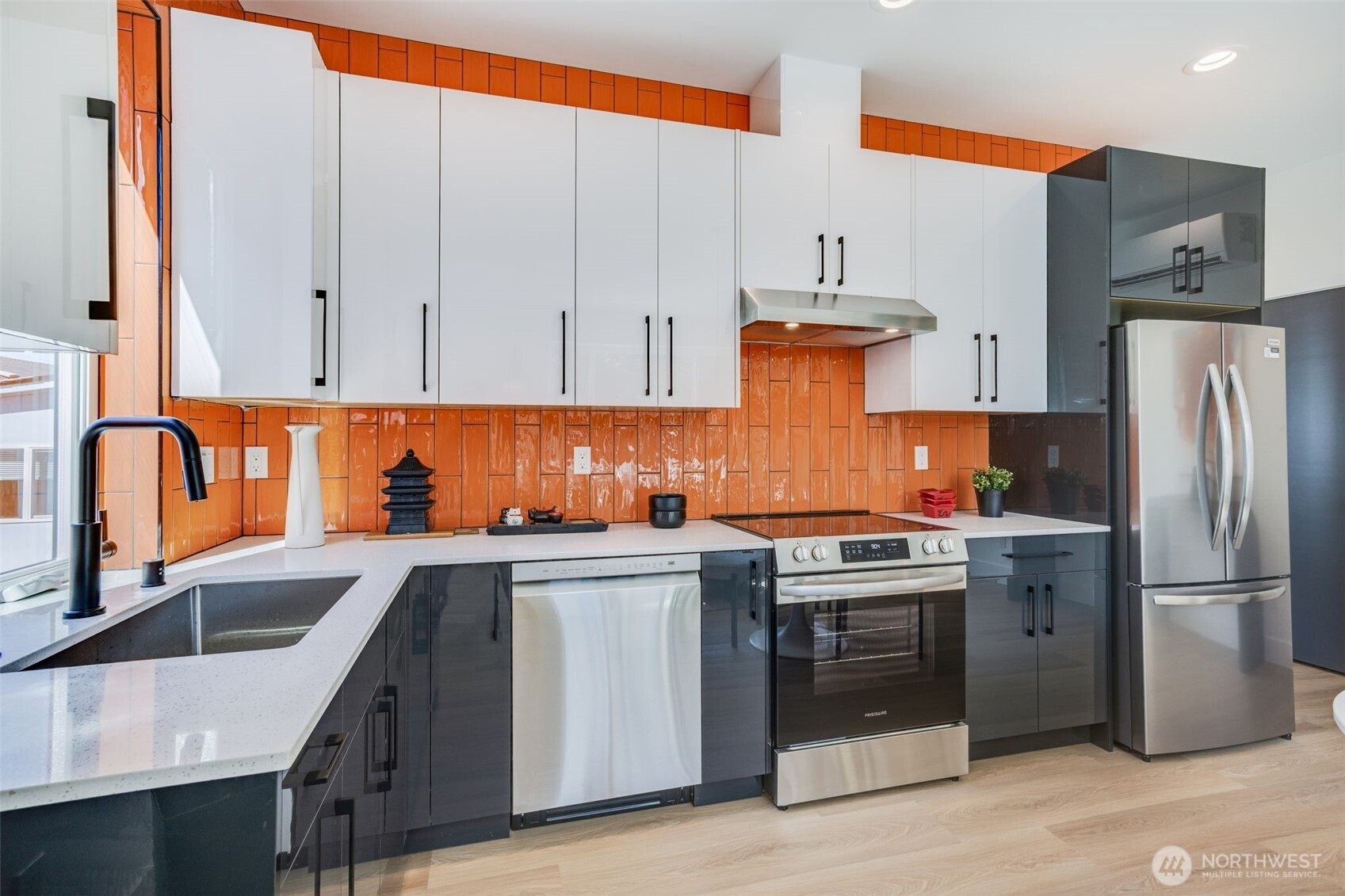 4708 South Morgan Street Seattle, WA 98118 - Photo 11 of 33