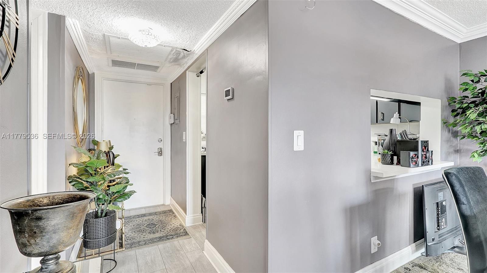 329 Southeast 3rd Street, Unit 405S Hallandale Beach, FL 33009 - Photo 21 of 44