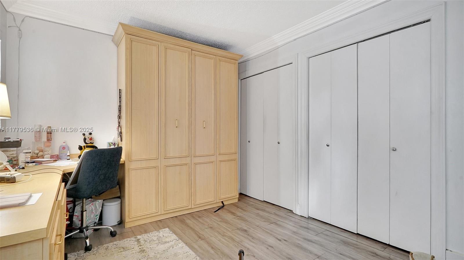 329 Southeast 3rd Street, Unit 405S Hallandale Beach, FL 33009 - Photo 23 of 44