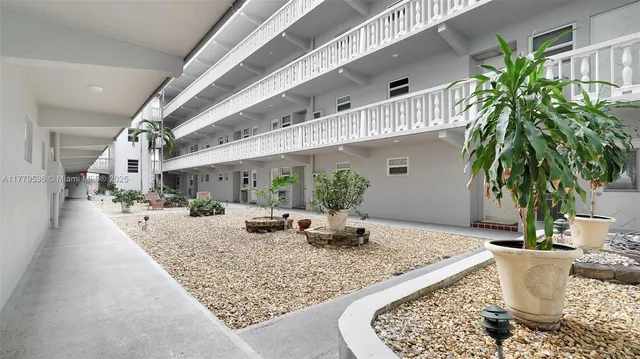 $299,000 | 329 Southeast 3rd Street, Unit 405S, Hallandale Beach, FL 33009