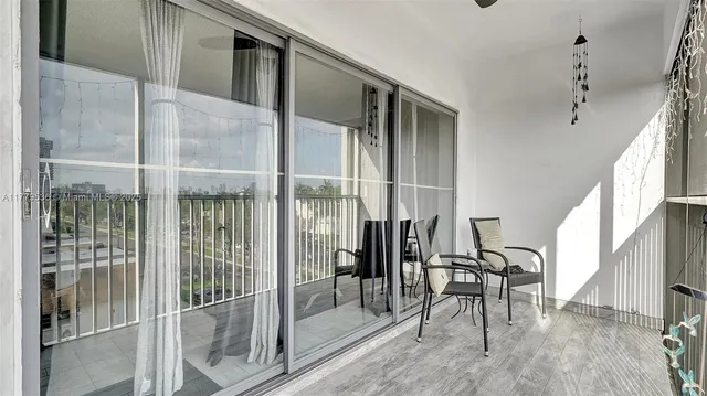 $299,000 | 329 Southeast 3rd Street, Unit 405S, Hallandale Beach, FL 33009