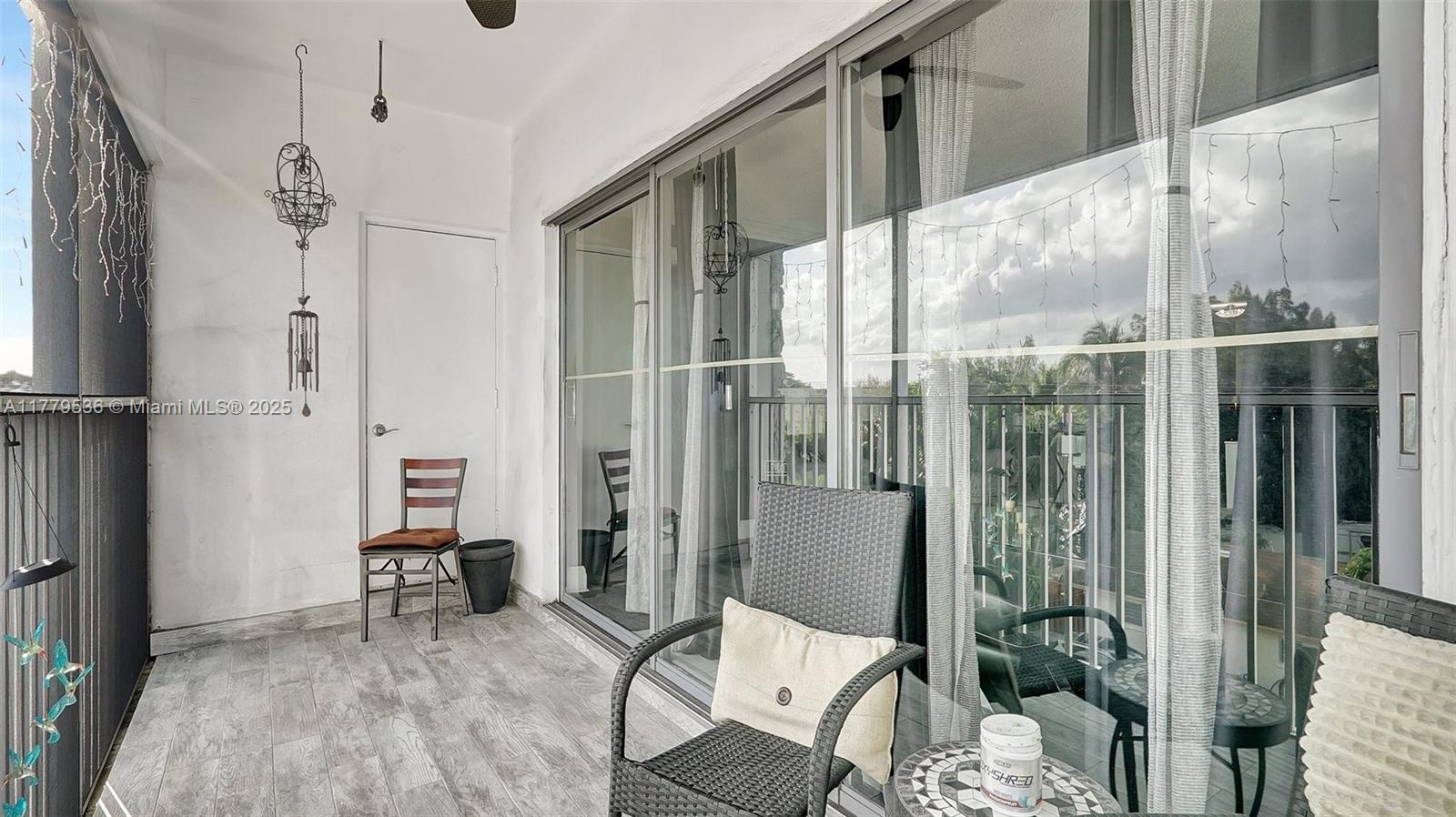 329 Southeast 3rd Street, Unit 405S Hallandale Beach, FL 33009 - Photo 37 of 44