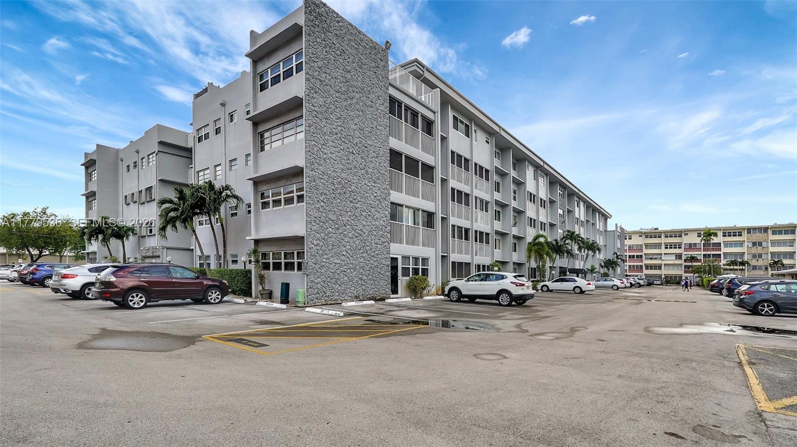 329 Southeast 3rd Street, Unit 405S Hallandale Beach, FL 33009 - Photo 43 of 44