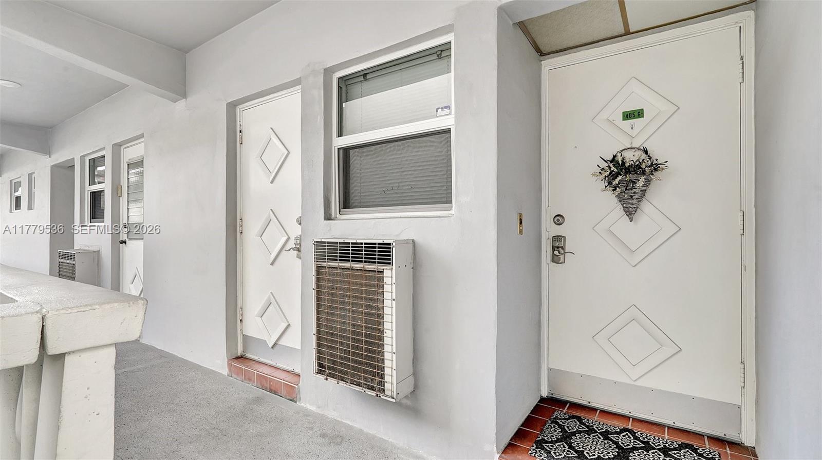 329 Southeast 3rd Street, Unit 405S Hallandale Beach, FL 33009 - Photo 6 of 44