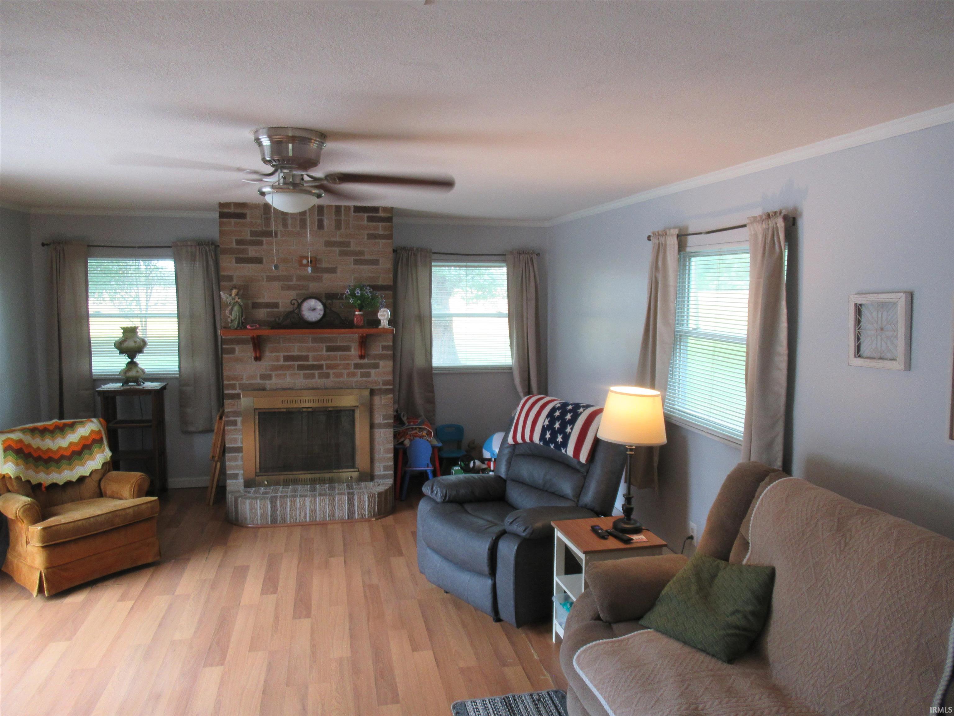 215 Worth Road Auburn, IN 46706 - Photo 15 of 32 Gallery Image 15
