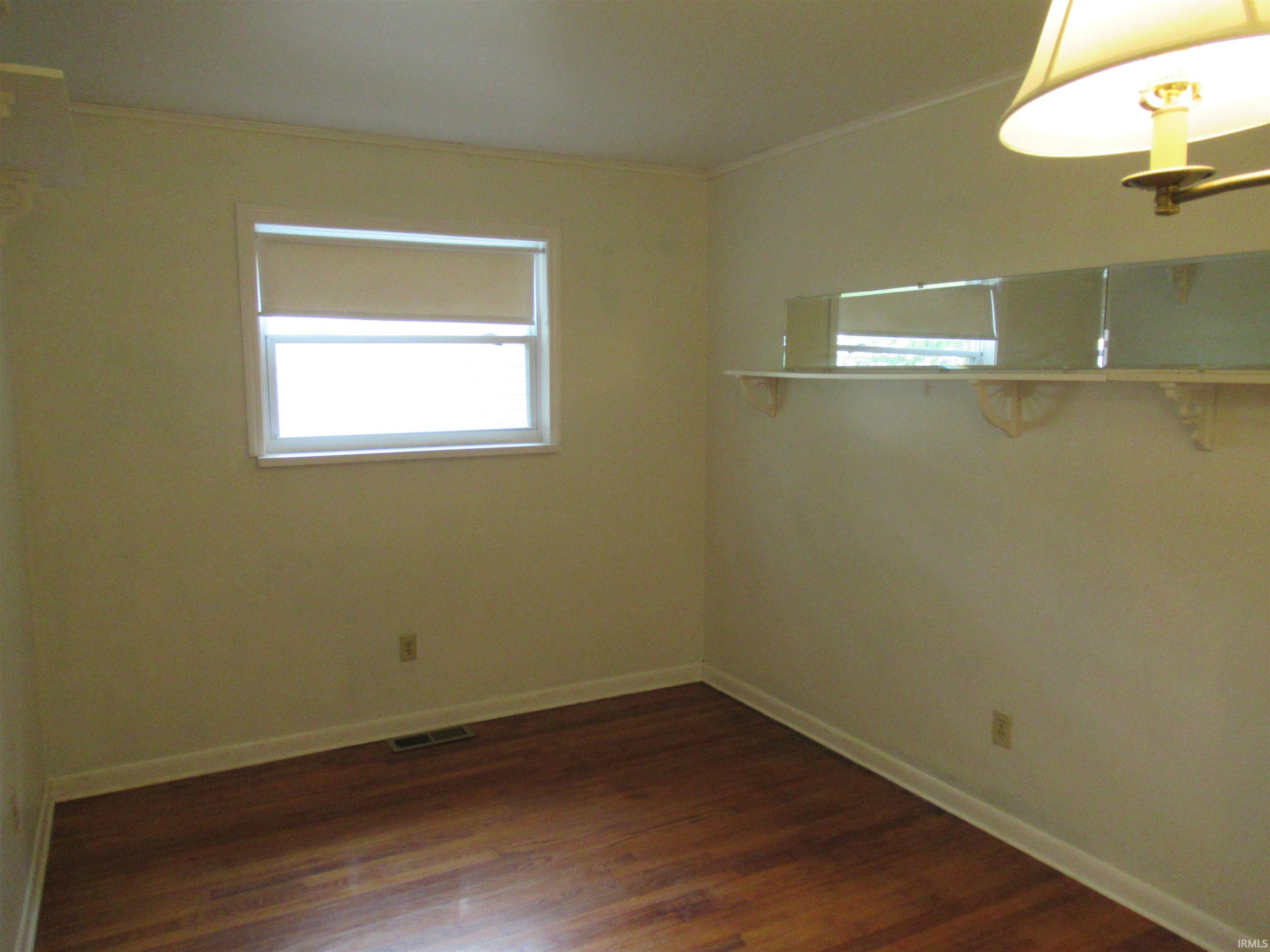 215 Worth Road Auburn, IN 46706 - Photo 23 of 32 Gallery Image 23
