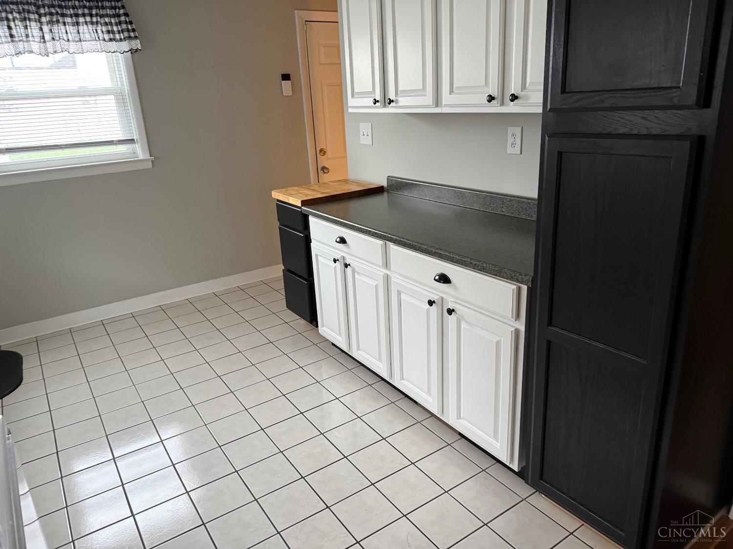 609 Gideon Road Middletown, OH 45044 - Photo 9 of 17