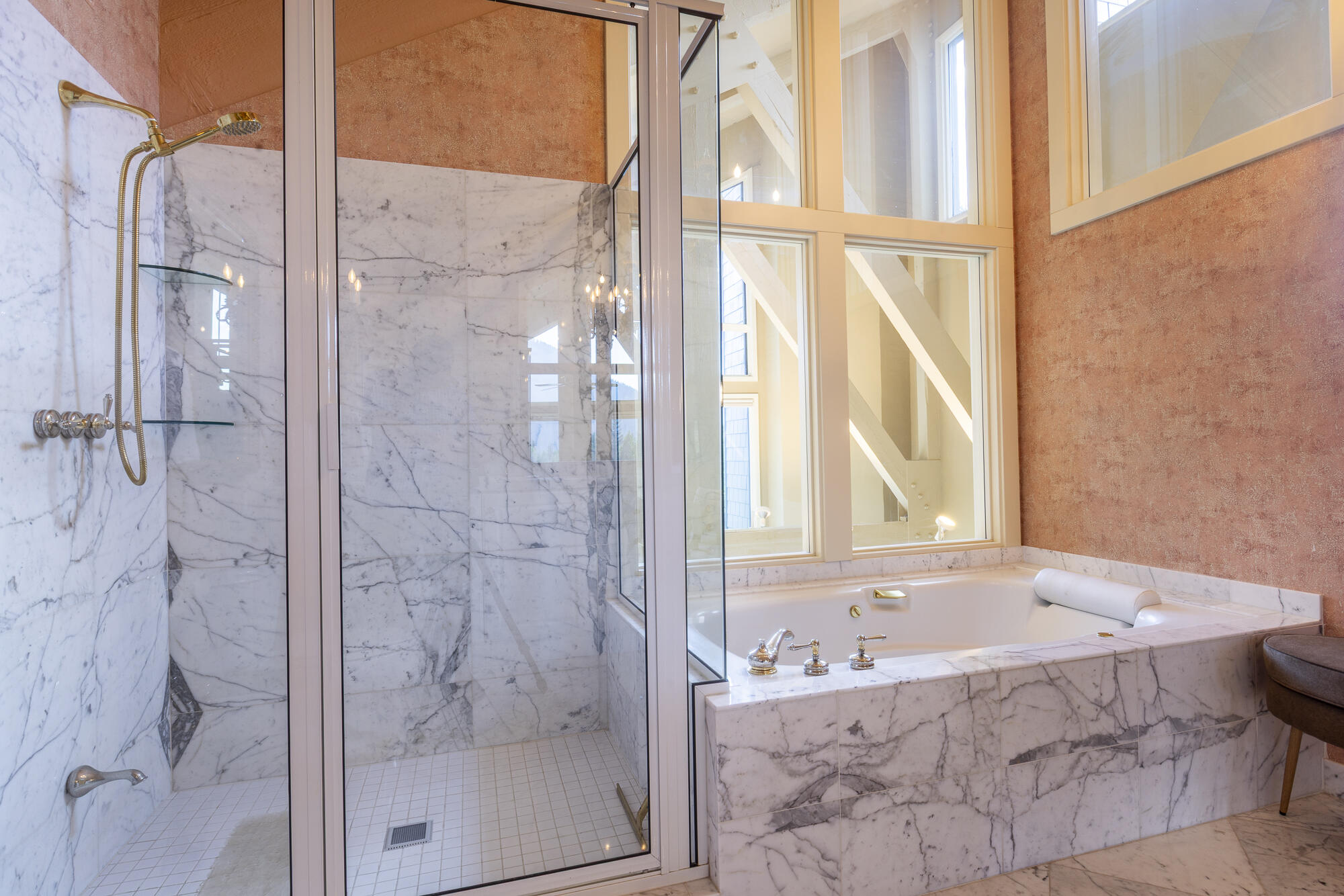 127 Saddle Road, Unit C23 Ketchum, ID 83340 - Photo 29 of 37 Primary Bathroom