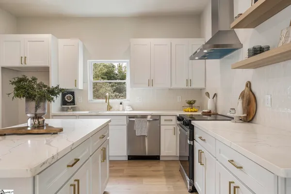 $369,900 | 212 Colonels Road, Pendleton, SC 29670