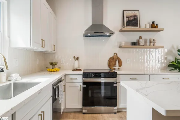 $369,900 | 212 Colonels Road, Pendleton, SC 29670