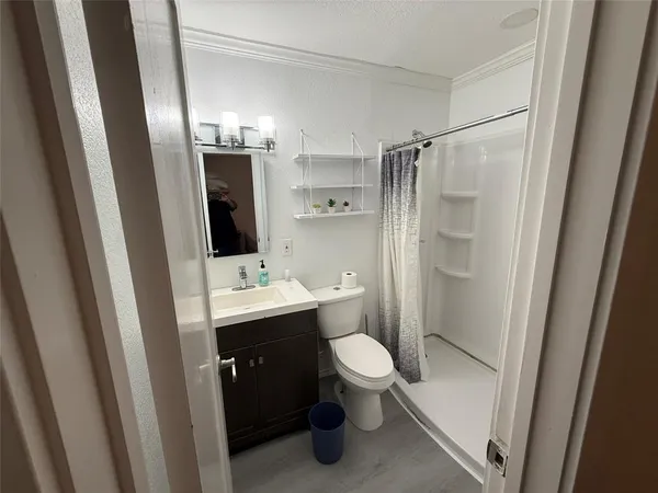 $2,350 | 819 Loganwood Avenue, Richardson, TX 75080