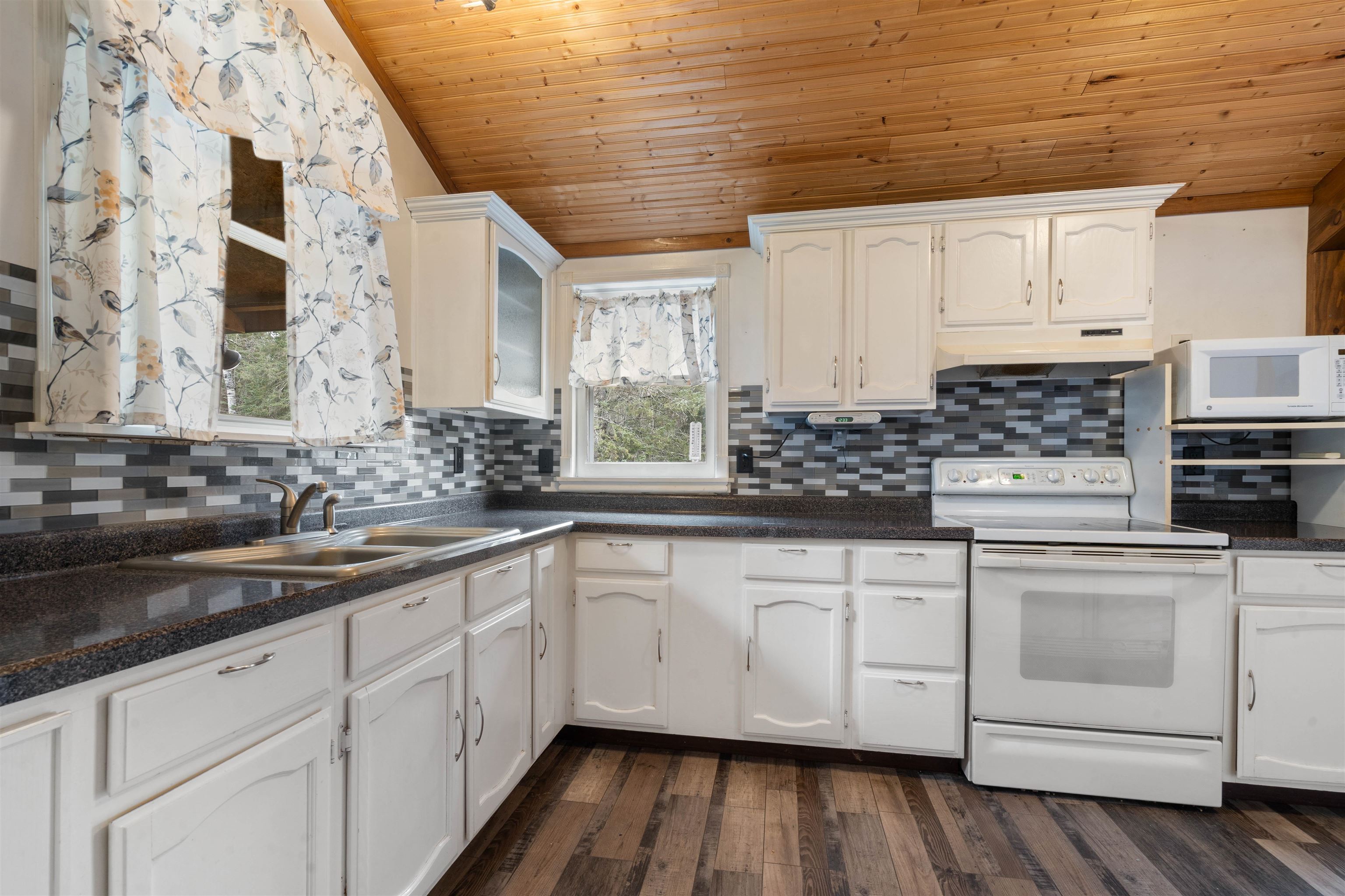 6692 County Rd C South Range, WI 54874 - Photo 13 of 33