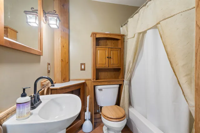 $200,000 | 6692 County Rd C, South Range, WI 54874