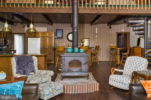 $3,900 | 230 Washington Street, Fieldsboro, NJ 08505