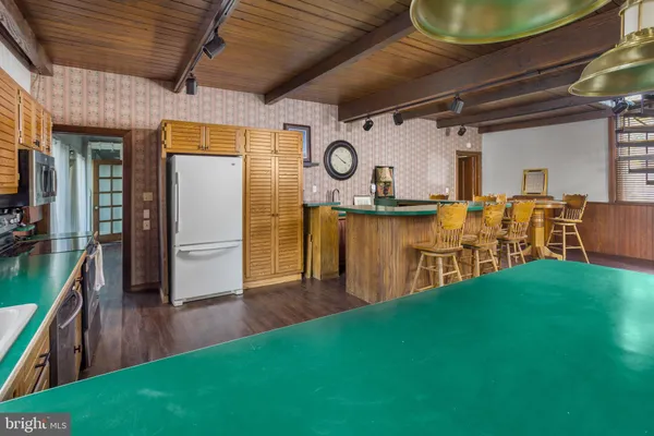 $3,900 | 230 Washington Street, Fieldsboro, NJ 08505