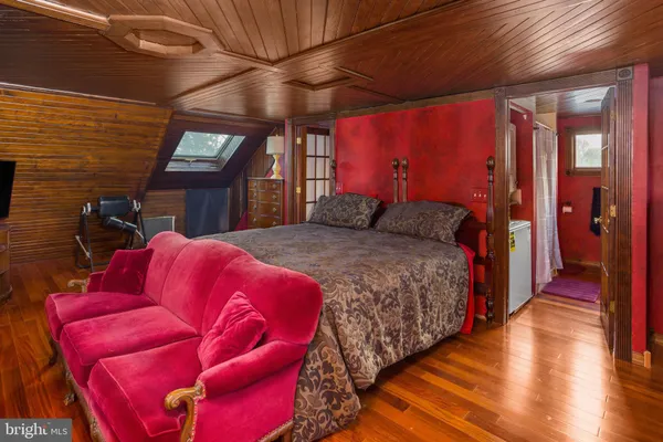 $3,900 | 230 Washington Street, Fieldsboro, NJ 08505