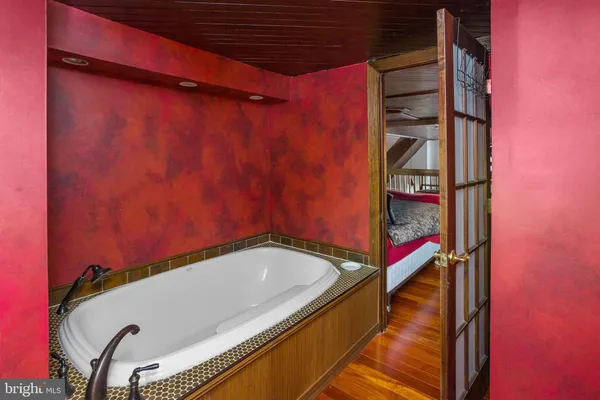 $3,900 | 230 Washington Street, Fieldsboro, NJ 08505