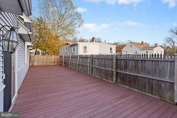 $3,900 | 230 Washington Street, Fieldsboro, NJ 08505