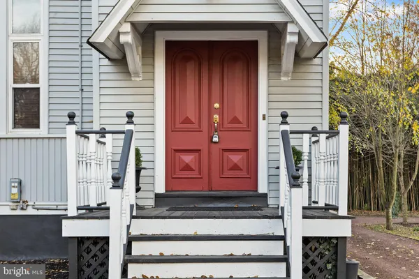 $3,900 | 230 Washington Street, Fieldsboro, NJ 08505